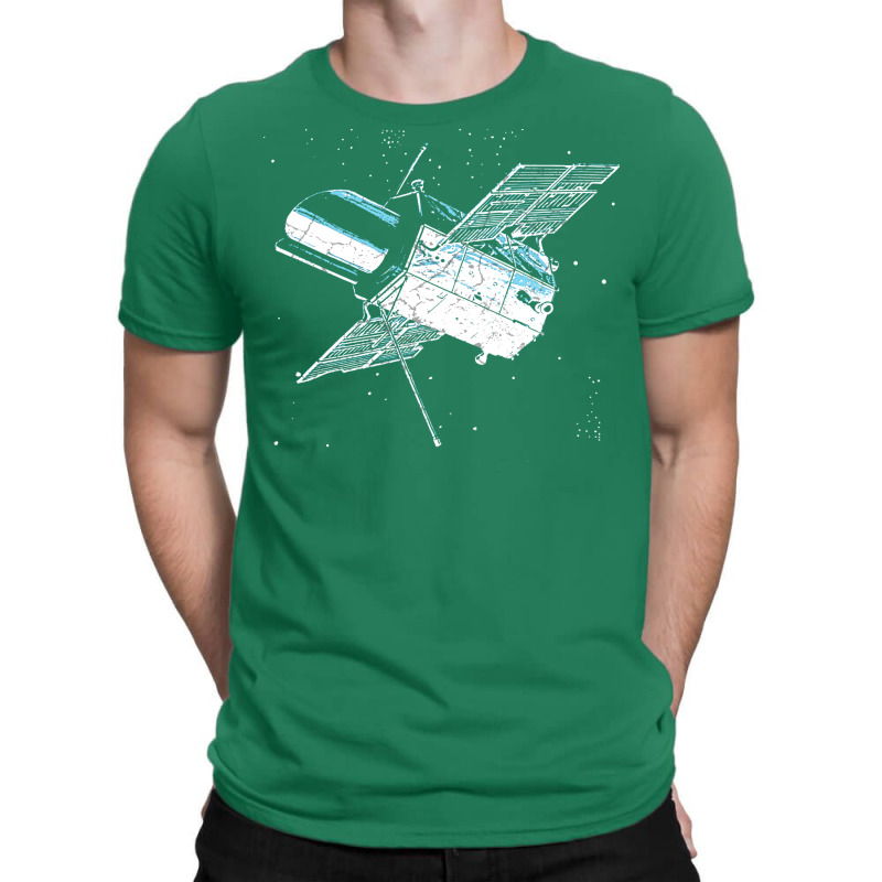 Space Telescope Nature T-shirt | Artistshot