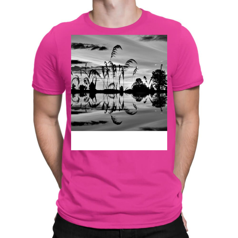 Black And White Landscape Girl Stars T-shirt | Artistshot