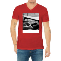 Black And White Landscape Cool V-neck Tee | Artistshot