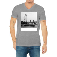 Black And White Landscape Trending V-neck Tee | Artistshot