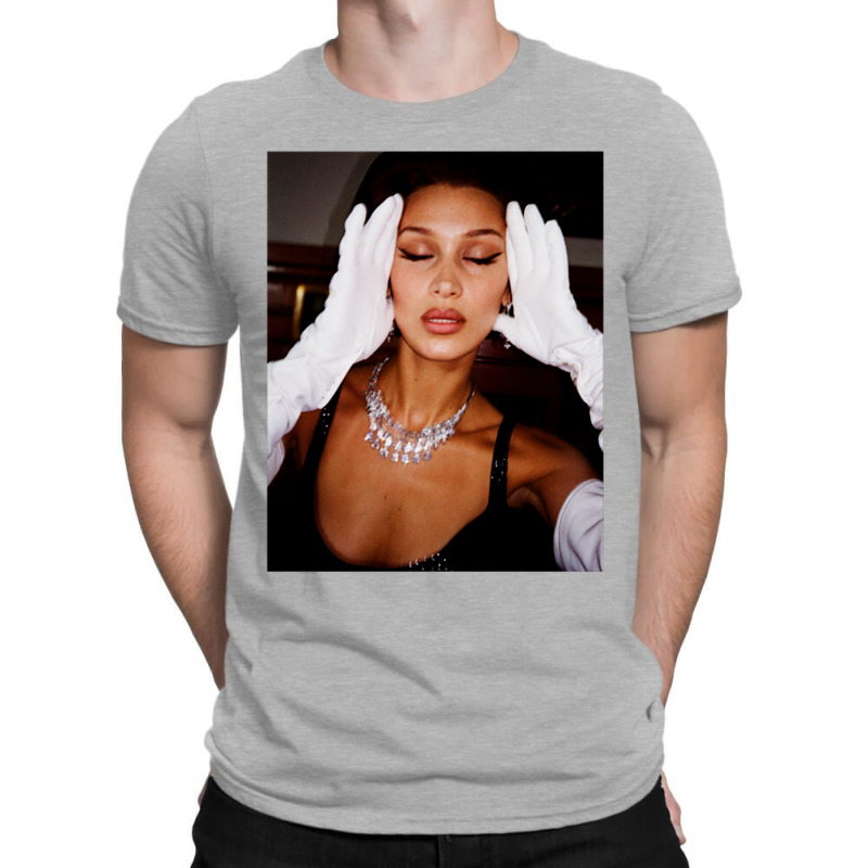 Bella Hadid Perfect Gift  Bella Hadid 1 T-shirt | Artistshot