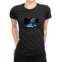 Thunder Bass Player - Bass Player In Storm Waves Ladies Fitted T-shirt | Artistshot