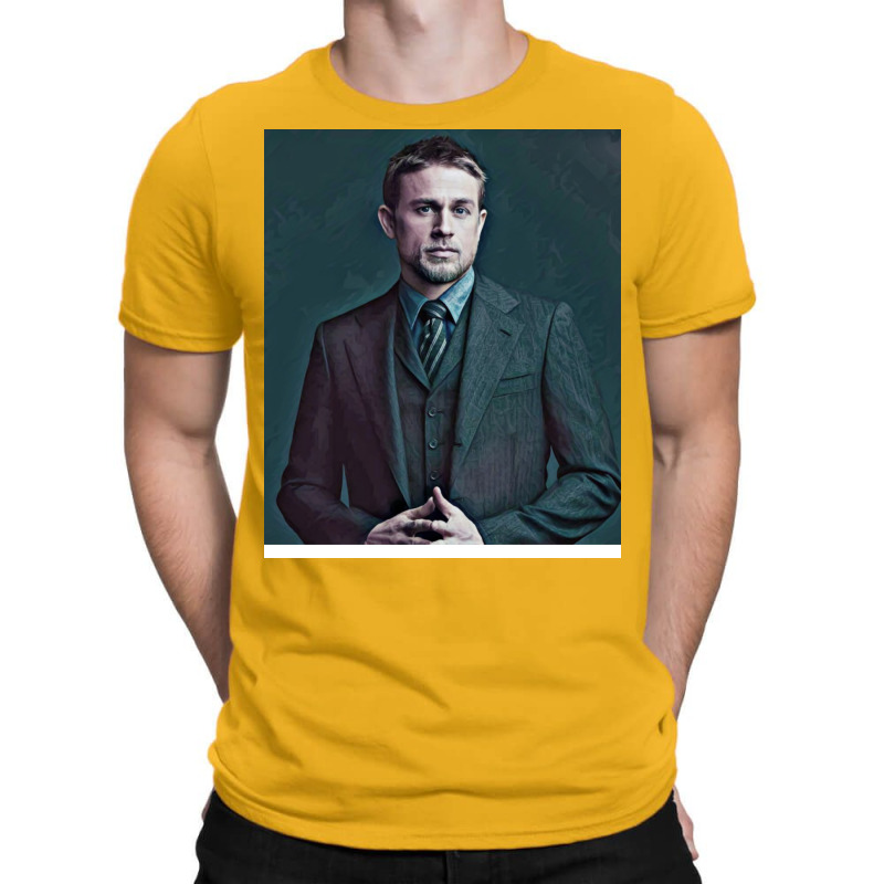 Charlie Hunnam Hot Actor  2 T-shirt | Artistshot