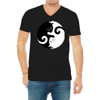 Ying Yang Cats   Black & White V-neck Tee | Artistshot