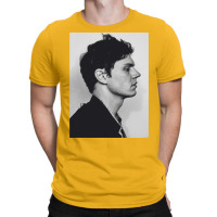 Evan Peters T-shirt | Artistshot