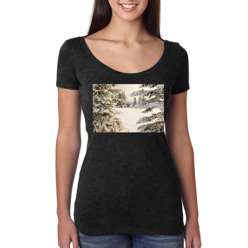 Classic Red Barn And Snow Scene Women's Triblend Scoop T-shirt by sekelneald | Artistshot