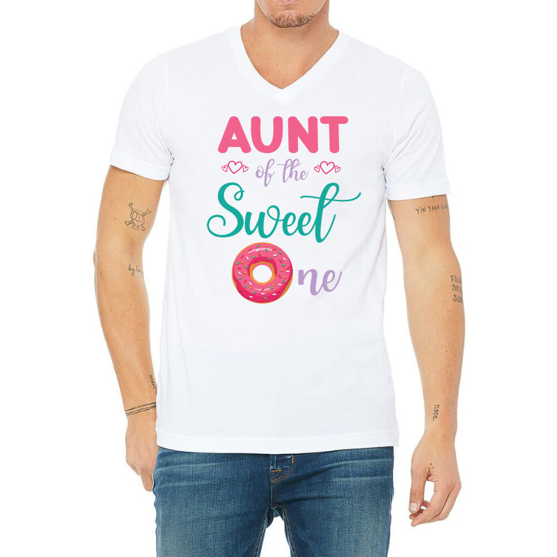 Aunt Of The Sweet One Donut Cake Happy Me Uncle Ni V-Neck Tee by sharfoelitam | Artistshot