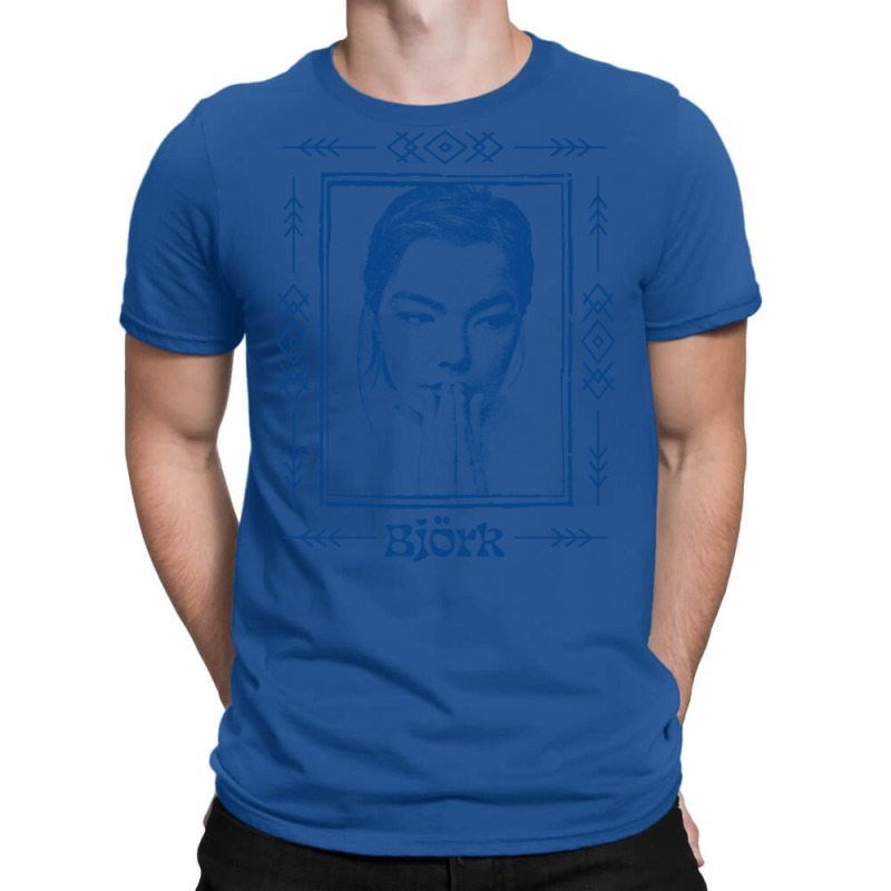 Björk  Vintage Style Aesthetic Fan Art Design4 T-Shirt by delhayeidai | Artistshot