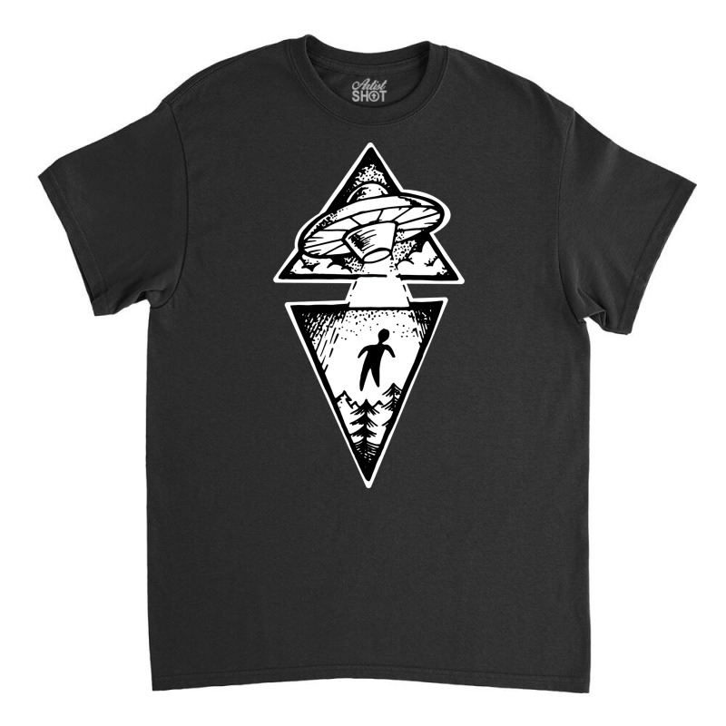 Flying Saucer In Black And White Retro Classic T-shirt | Artistshot