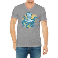 Cute Octopus Ocean Sea Girl (1) V-neck Tee | Artistshot