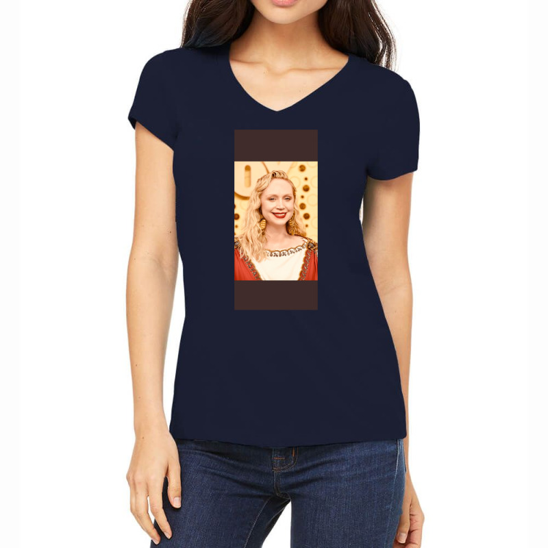 Gwendoline Christie Emmy Look Women's V-Neck T-Shirt by livotischmida | Artistshot