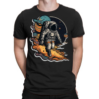 Astronaut In Space , Psychodelic Retro T-shirt | Artistshot