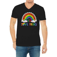 Love Wins With Daisy And Heart V-neck Tee | Artistshot