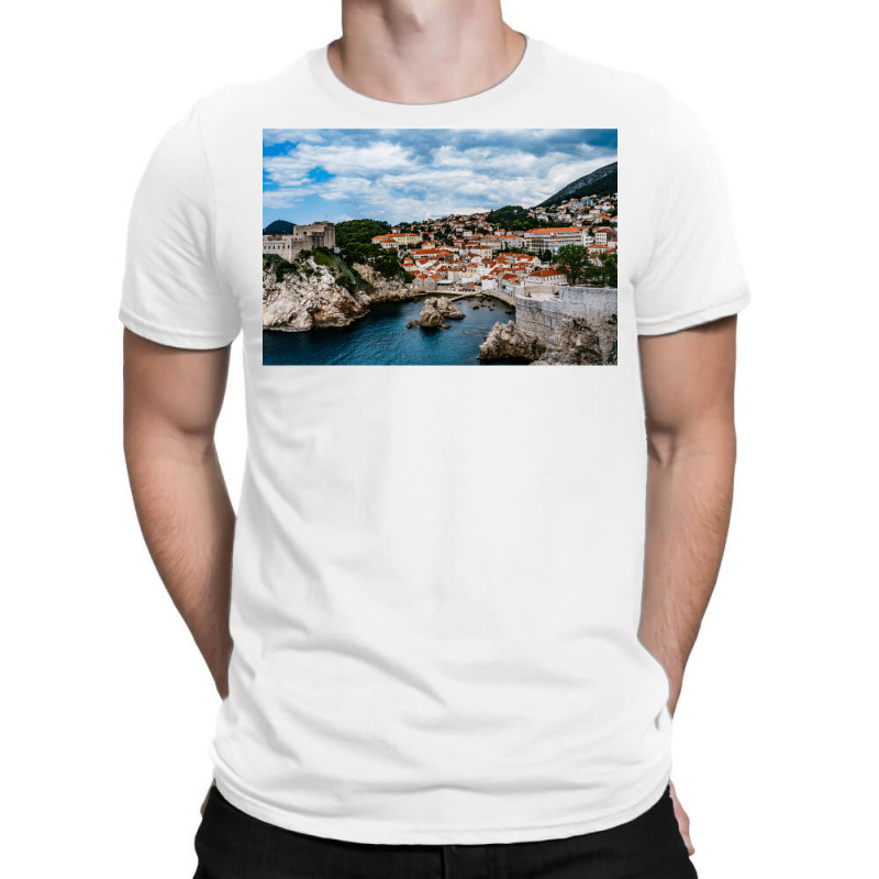 Croatia City Walls T-shirt | Artistshot