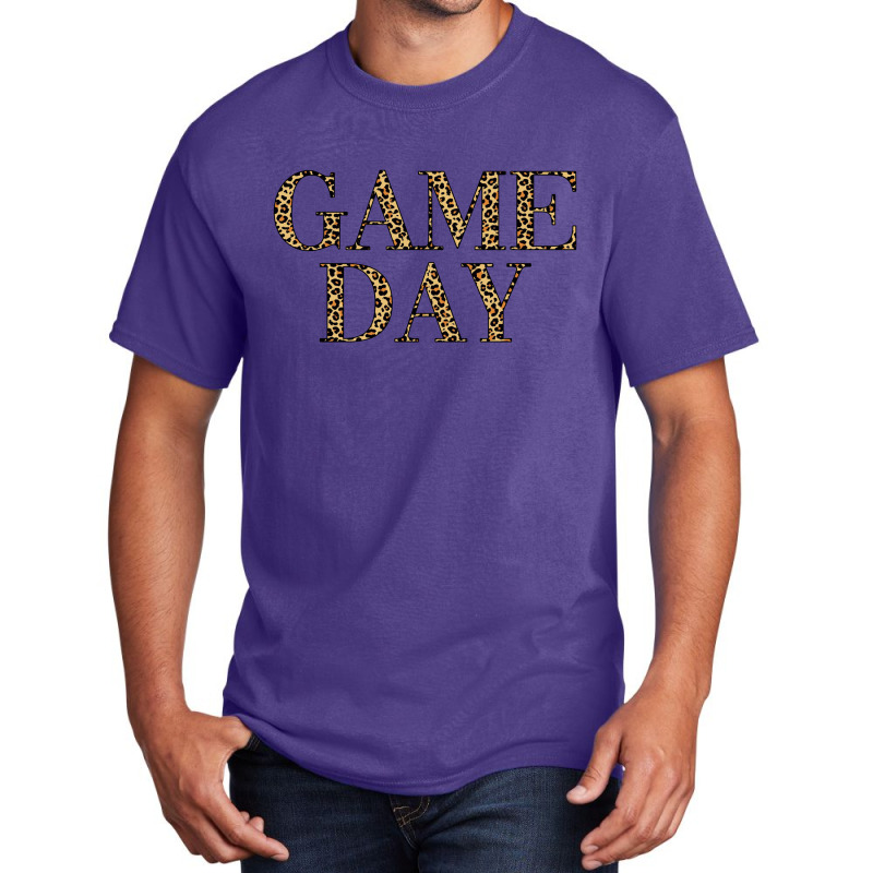 Game Day Basic T-shirt by Apollo | Artistshot