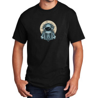 Astronaut Selfie With Moon Basic T-shirt | Artistshot