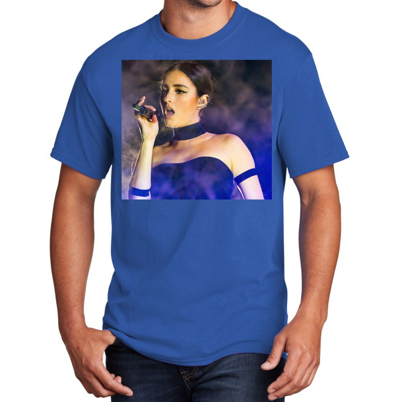 #banks Singer Concert 2022 Basic T-shirt by tamekastrick | Artistshot