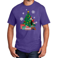 Olive Oyl Around The Christmas Tree Popeye  Olive Oyl Basic T-shirt | Artistshot