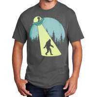 Bigfoot T Shirtbigfoot Ufo Abduction Full Moon T Shirt Basic T-shirt | Artistshot