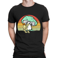 Vintage Frog Cowboy Hat Mushroom Banjo Sunset T-shirt | Artistshot