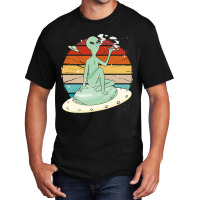 Vintage Funny Alien Smoking Over A Spaceship Space Basic T-shirt | Artistshot