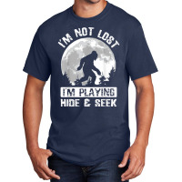 Retro Bigfoot Im Not Lost Im Playing Hide & Seek Sasquatch Basic T-shirt | Artistshot