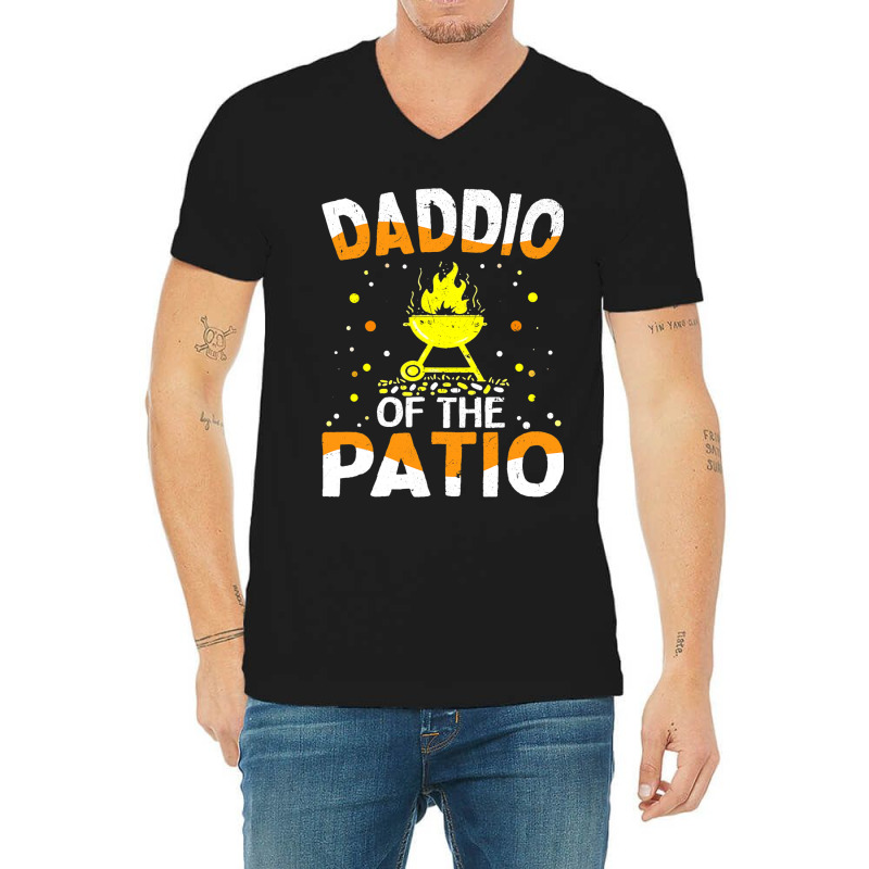 Funny Daddio Of The Patio Fathers Day Bbq Grill Da V-neck Tee | Artistshot