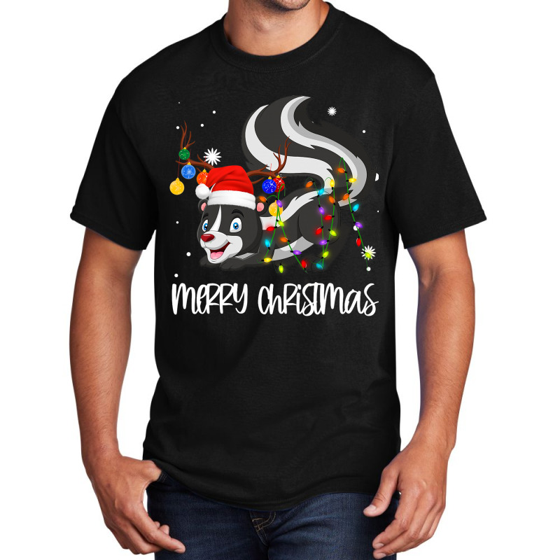 Skunks Lover Xmas Lighting Santa Hat Skunks Christ Basic T-shirt | Artistshot