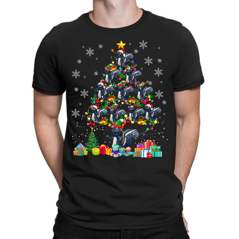 Santa Elf Reindeer Skunk Xmas Tree Light Skunk T-shirt | Artistshot