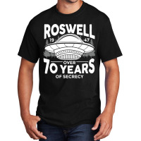 Roswell 1947 Over 70 Years Of Secrecy Ufo Alien Ar Basic T-shirt | Artistshot