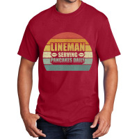 Retro Football Lineman Serving Pancakes Daily Vintage Basic T-shirt | Artistshot