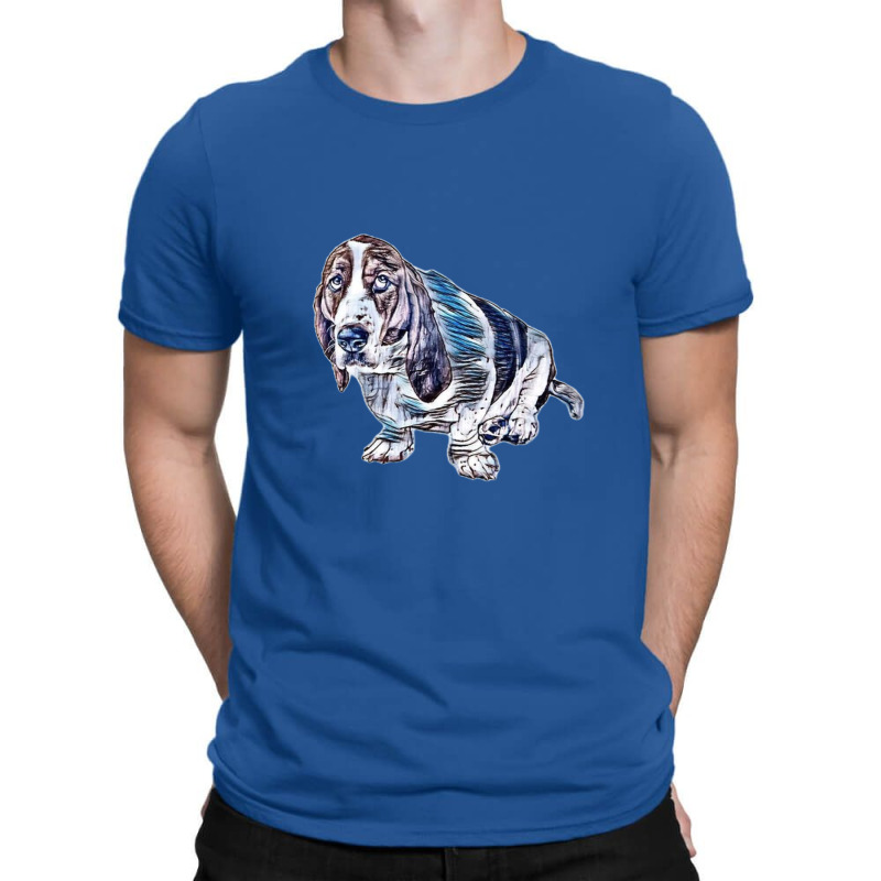 Basset Hound Dog Looking Up W T-shirt | Artistshot