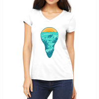 Underwater Light Women's V-neck T-shirt | Artistshot