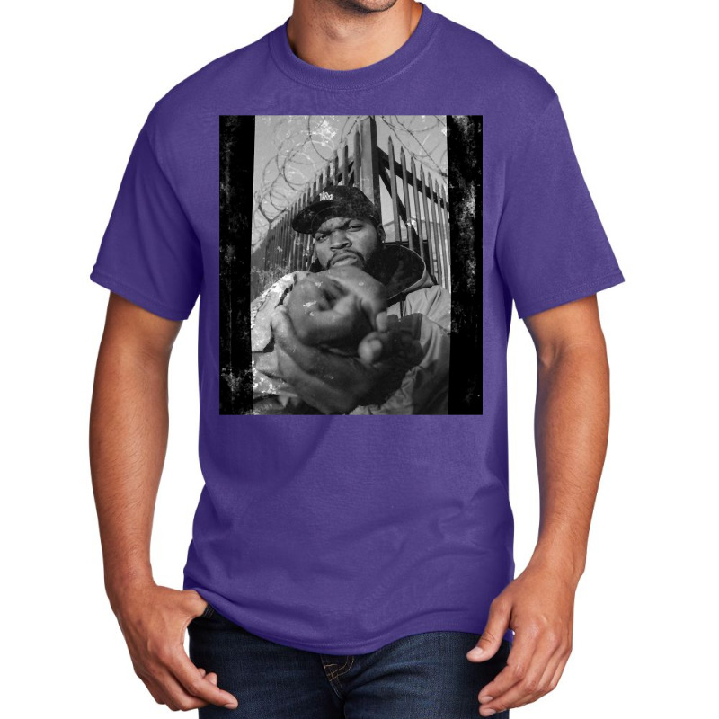 Ice Cube Best Pose Basic T-shirt by Jankonen637 | Artistshot