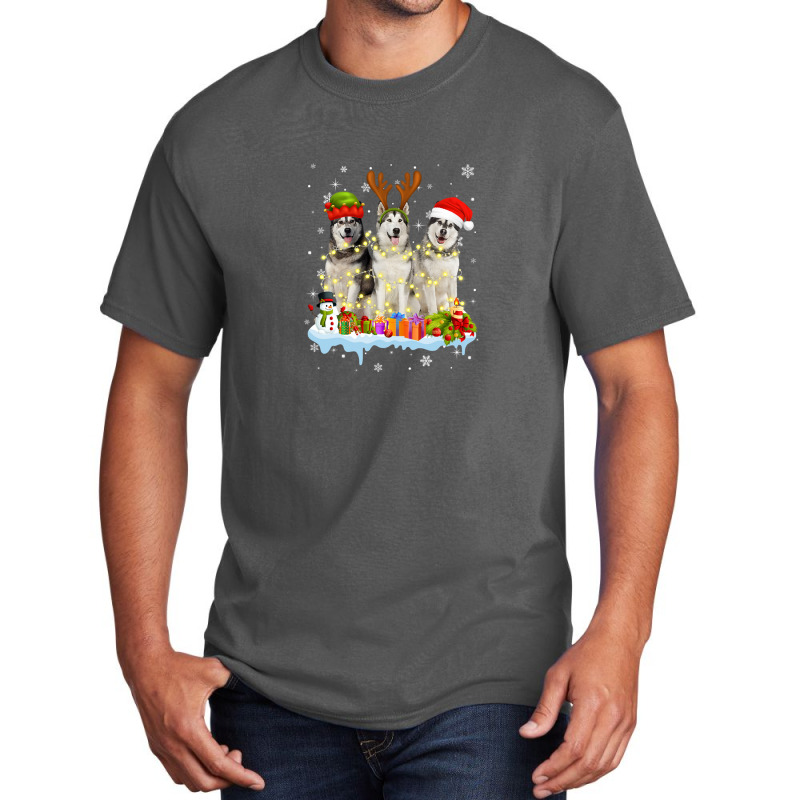 Cute Alaskan Malamute Santa Hat Basic T-shirt | Artistshot