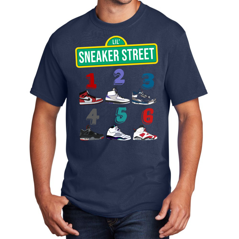 Sneaker Funny 70s Basic T-shirt | Artistshot