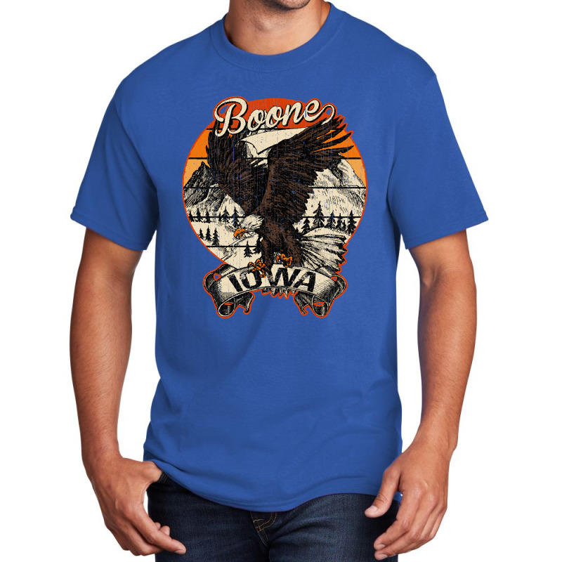 Boone Iowa Bald Eagle Retro Vintage Aesthetic Basic T-shirt | Artistshot