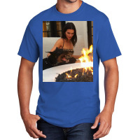 Kendall Jenner And Dog Poster Basic T-shirt | Artistshot