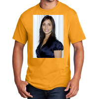 Natalie Imbruglia  , Gift For Girlfriend  , Natali Basic T-shirt | Artistshot