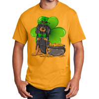 St Patricks Day Black And Tan Coonhound Shamrock P Basic T-shirt | Artistshot