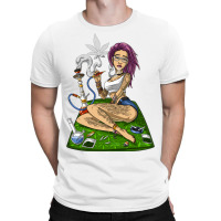 Hippie Stoner Girl T-shirt | Artistshot