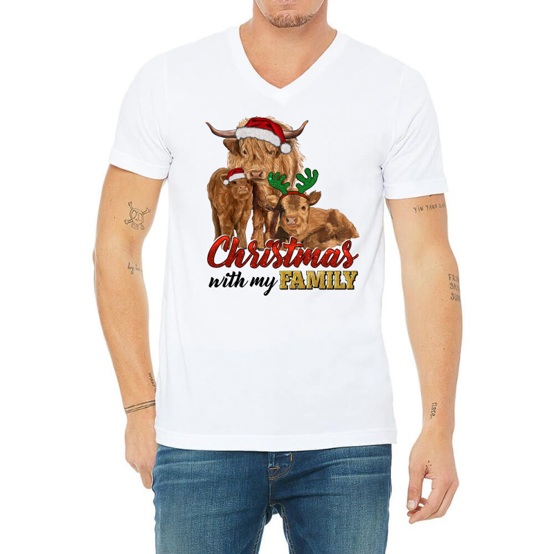 Cow And Calves Christmas With My Family V-Neck Tee by RanaPortraitStore | Artistshot