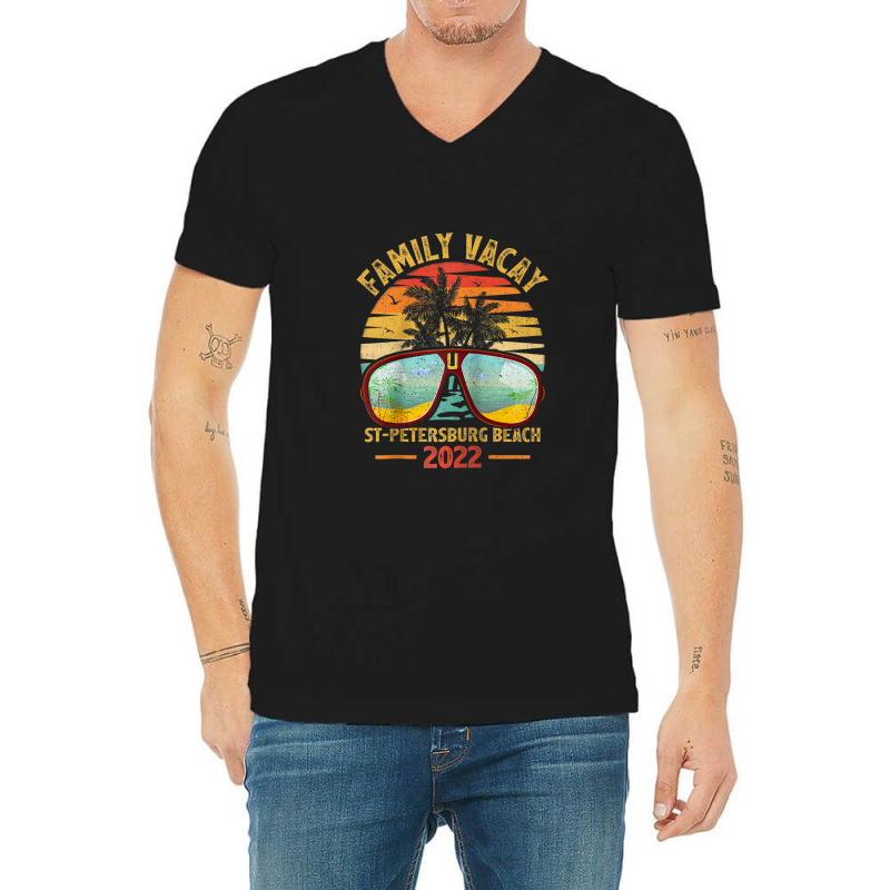 Vintage Family Vacation 2022 Florida St. Petersburg Beach Raglan Baseb V-Neck Tee by Tiktify | Artistshot