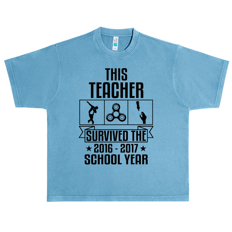 This Teacher Survived The 2016 2017 School Yea Urban Heavy T-shirt | Artistshot