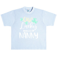 One Lucky Nanny Shamrock T  Shirt One Lucky Nanny Diamond Shamrock Pat Urban Heavy T-shirt | Artistshot