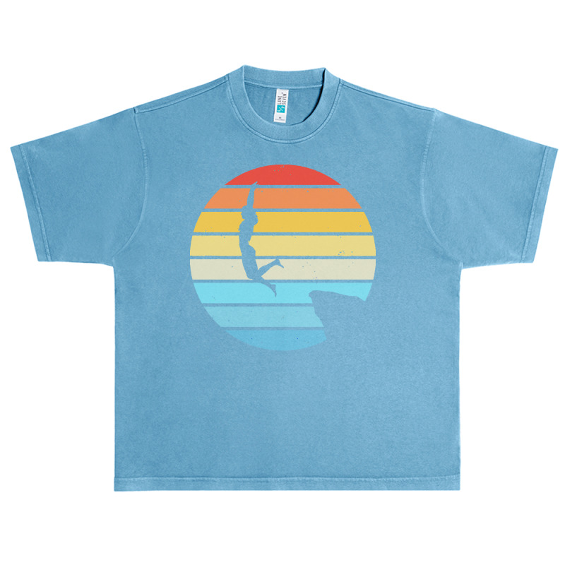 Scuba Diving T  Shirt Cliff Diving Silhouette On A Distressed Retro Su Urban Heavy T-shirt | Artistshot