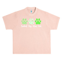 St Paddys Paw Dog Leopard Shenanigans T  Shirt Luckiest Dog Mom Ever S Urban Heavy T-shirt | Artistshot