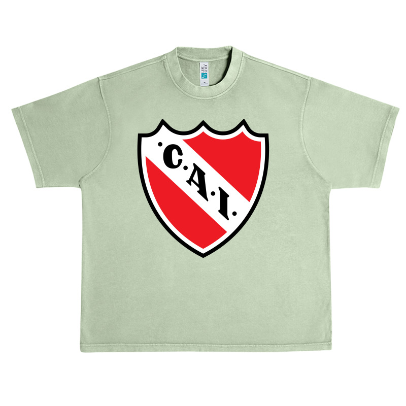 Escudo Del Club Atlético Independiente Urban Heavy T-shirt | Artistshot