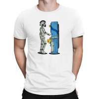 The Robot And The Vending Machine T-shirt | Artistshot