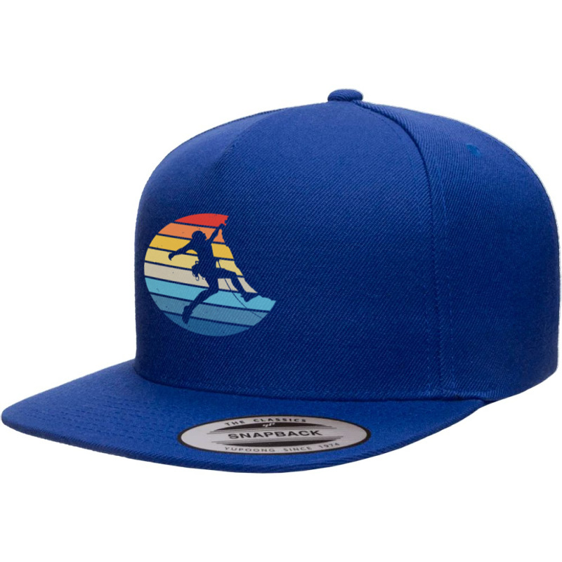 Bouldering T  Shirt Bouldering Silhouette On A Distressed Retro Sunset 5 Panel Snapback Cap | Artistshot